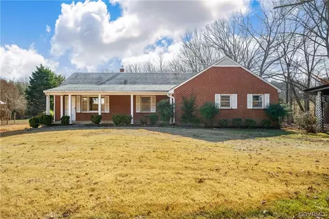 1976 Tuggle Rd, Farmville, VA 23901