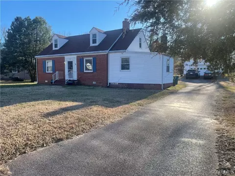 504 Jefferson Ave, Hopewell, VA 23860