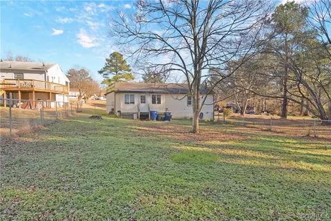 Exterior - 8918 Cloverpatch Ter, North Chesterfield, VA 23237 photo 5 of 6