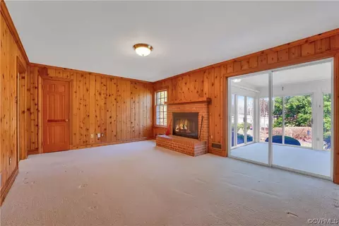 Living - 13400 W Salisbury Rd, Midlothian, VA 23113 photo 1 of 2
