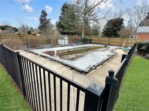 Exterior - 13400 W Salisbury Rd, Midlothian, VA 23113 photo 13 of 14