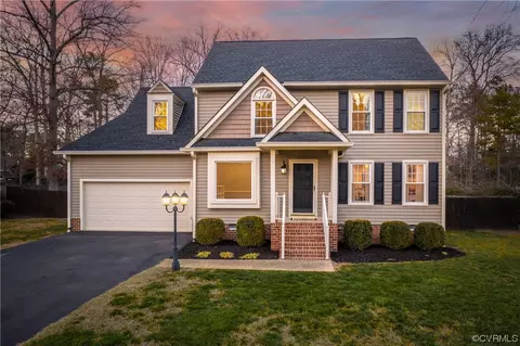 202 Thornhill Dr, Chester, VA 23836