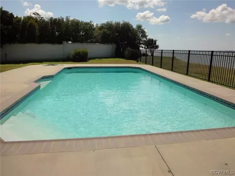 279 Bluffield Ln, Lancaster, VA 22503 photo 9