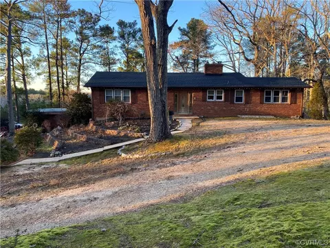1832 Boyer Rd, Powhatan, VA 23139