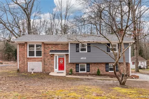 4813 Empire Pkwy, Chester, VA 23831