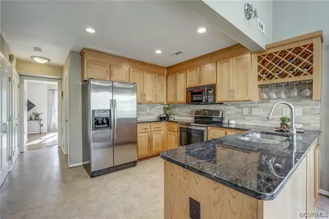 Kitchen - 14017 Copper Hill Rd, Midlothian, VA 23112 photo 3 of 7