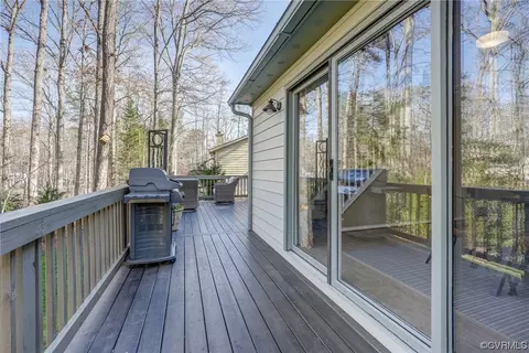 Exterior - 14017 Copper Hill Rd, Midlothian, VA 23112 photo 8 of 10