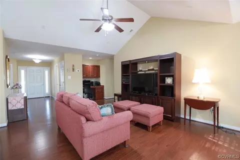 Living - 8194 Janice Ave, Mechanicsville, VA 23111 photo 3 of 5