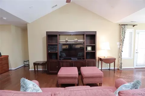 Living - 8194 Janice Ave, Mechanicsville, VA 23111 photo 5 of 5