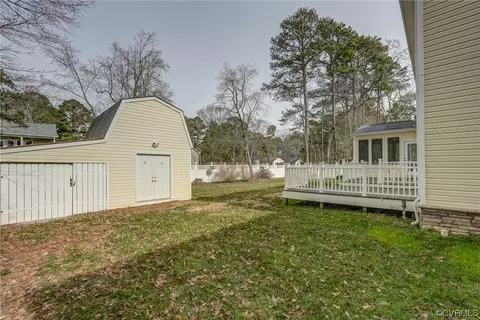 Exterior - 7604 Cypress Dr, Lanexa, VA 23089 photo 4 of 4