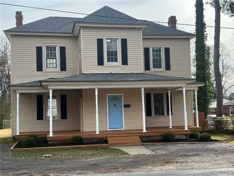 504 Lee St, Emporia, VA 23847