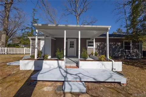 Exterior - 8237 Robert Bruce Dr, North Chesterfield, VA 23235 photo 5 of 7