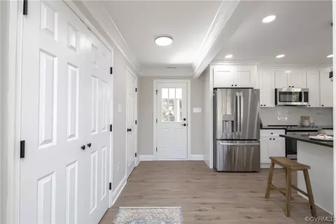 Entry Way - 8237 Robert Bruce Dr, North Chesterfield, VA 23235 photo 1 of 1