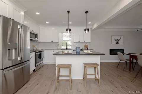 Kitchen - 8237 Robert Bruce Dr, North Chesterfield, VA 23235 photo 5 of 12