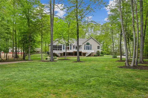 Exterior - 1915 Carter Rd, Lanexa, VA 23089 photo 2 of 18