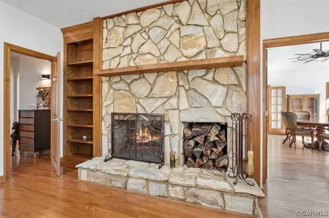 Living - 1915 Carter Rd, Lanexa, VA 23089 photo 3 of 4
