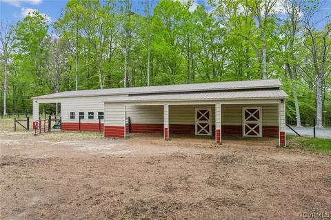 Exterior - 1915 Carter Rd, Lanexa, VA 23089 photo 11 of 18