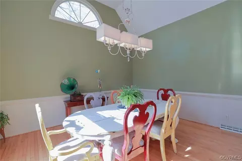 Dining - 2500 Chartstone Dr, Midlothian, VA 23113 photo 2 of 2