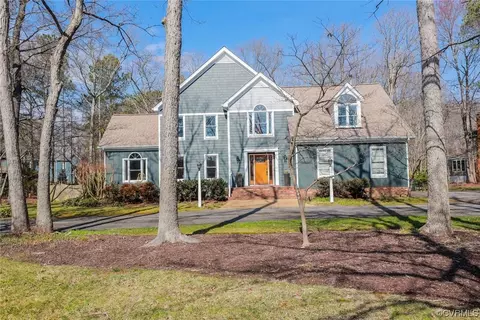 Exterior - 2500 Chartstone Dr, Midlothian, VA 23113 photo 14 of 17