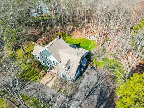 Exterior - 2500 Chartstone Dr, Midlothian, VA 23113 photo 16 of 17