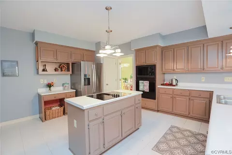 Kitchen - 2500 Chartstone Dr, Midlothian, VA 23113 photo 3 of 4