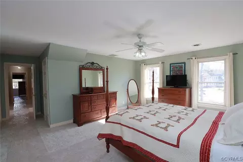 Bedroom - 2500 Chartstone Dr, Midlothian, VA 23113 photo 5 of 10