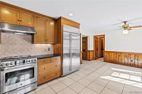 Kitchen - 3051 Mount Hill Dr, Midlothian, VA 23113 photo 2 of 4