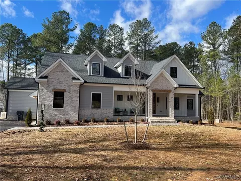 15242 Isle Pines Dr, Chesterfield, VA 23838