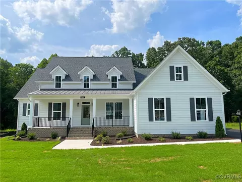 3812 Tuckmar Pond Dr, Moseley, VA 23120