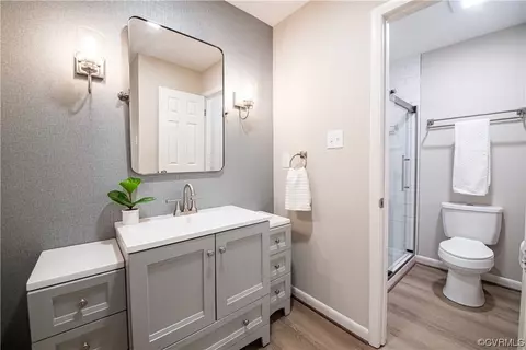 Bath - 4811 Long Shadow Dr, Midlothian, VA 23112 photo 2 of 6