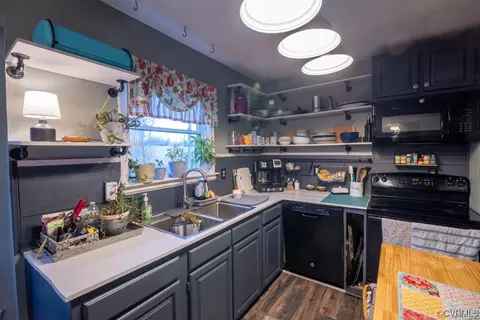 Kitchen - 1319 Daniel Rd, Blackstone, VA 23824 photo 1 of 1