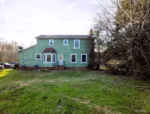Exterior - 1319 Daniel Rd, Blackstone, VA 23824 photo 11 of 16