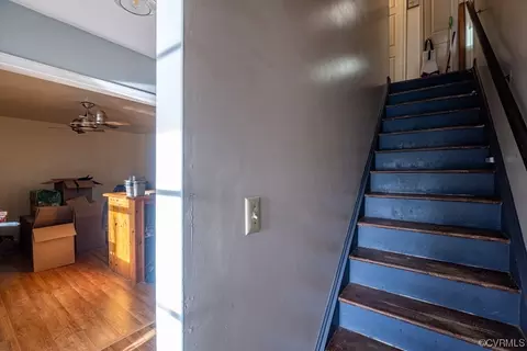Entry Way - 1319 Daniel Rd, Blackstone, VA 23824 photo 2 of 2