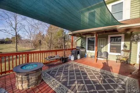 Exterior - 1319 Daniel Rd, Blackstone, VA 23824 photo 7 of 16