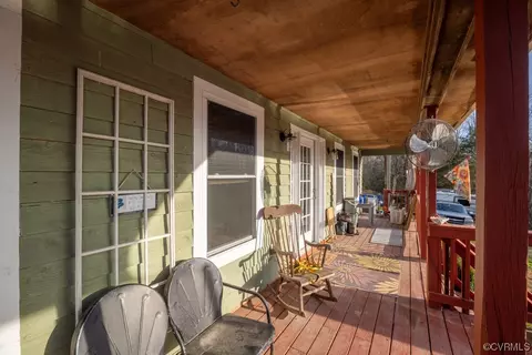 Exterior - 1319 Daniel Rd, Blackstone, VA 23824 photo 5 of 16