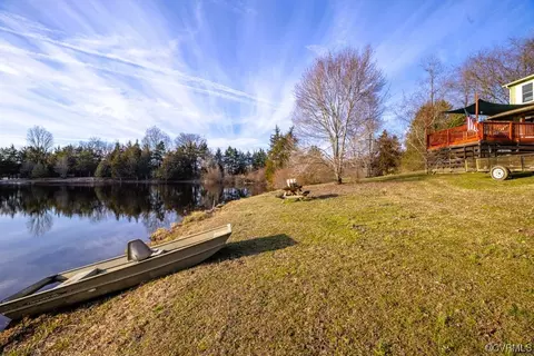 Exterior - 1319 Daniel Rd, Blackstone, VA 23824 photo 15 of 16