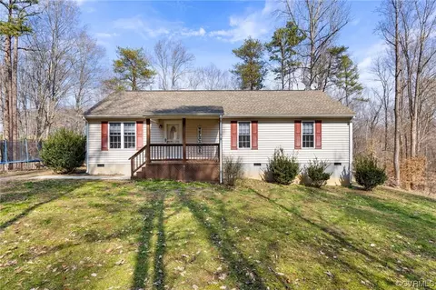 8251 Dash Ln, Jetersville, VA 23083