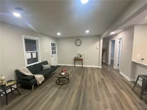 Living - 225 Bartee Rd, Richmond, VA 23224 photo 2 of 3