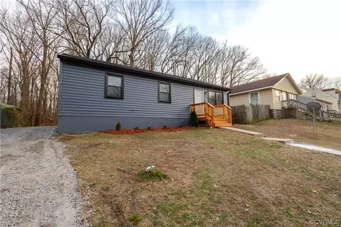 1816 Freeman St, Hopewell, VA 23860