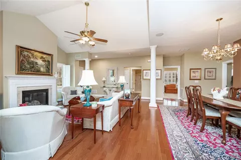 Living - 401 Dunlin Ct, Midlothian, VA 23114 photo 1 of 4