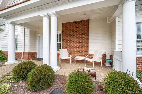 Exterior - 401 Dunlin Ct, Midlothian, VA 23114 photo 4 of 4