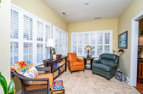 Living - 401 Dunlin Ct, Midlothian, VA 23114 photo 4 of 4