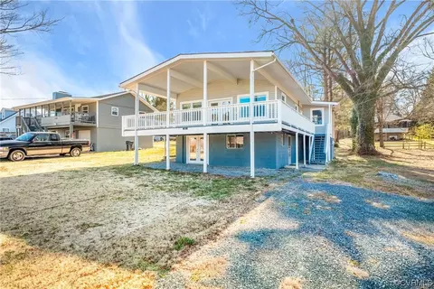 1161 S Lakeshore Dr, Louisa, VA 23093