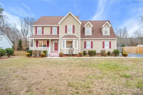 24527 Plantation Dr, Petersburg, VA 23803