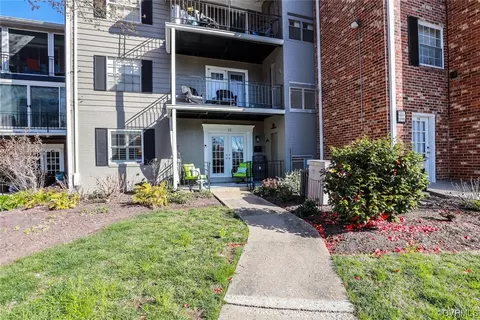 12 Stillwater Ln, Henrico, VA 23228