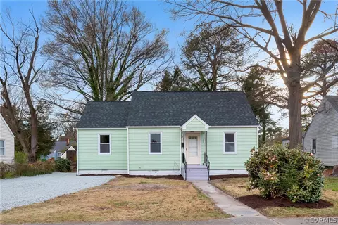 1846 Oakland St, Petersburg, VA 23805