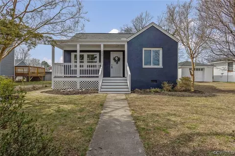 132 S 25th St, Hopewell, VA 23860