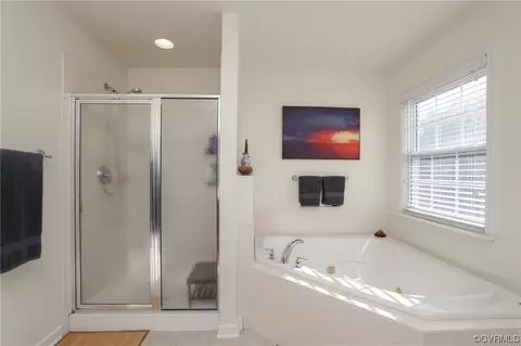 Bath - 1600 Winterfield Pl, Midlothian, VA 23113 photo 6 of 8