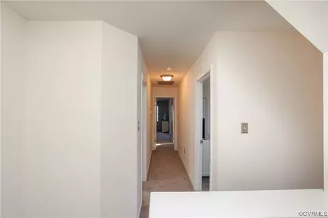 Entry Way - 1600 Winterfield Pl, Midlothian, VA 23113 photo 4 of 6
