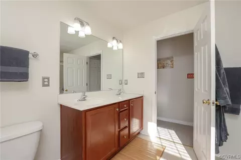 Bath - 1600 Winterfield Pl, Midlothian, VA 23113 photo 5 of 8